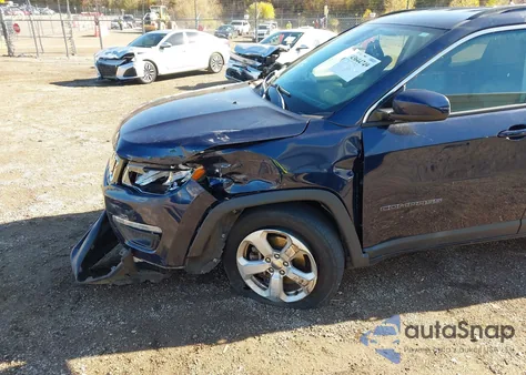 2018 Jeep Compass Latitude 4X4 from USA, damaged, VIN 3C4NJDBB0JT482241